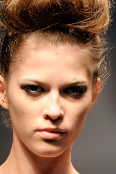 Look 11